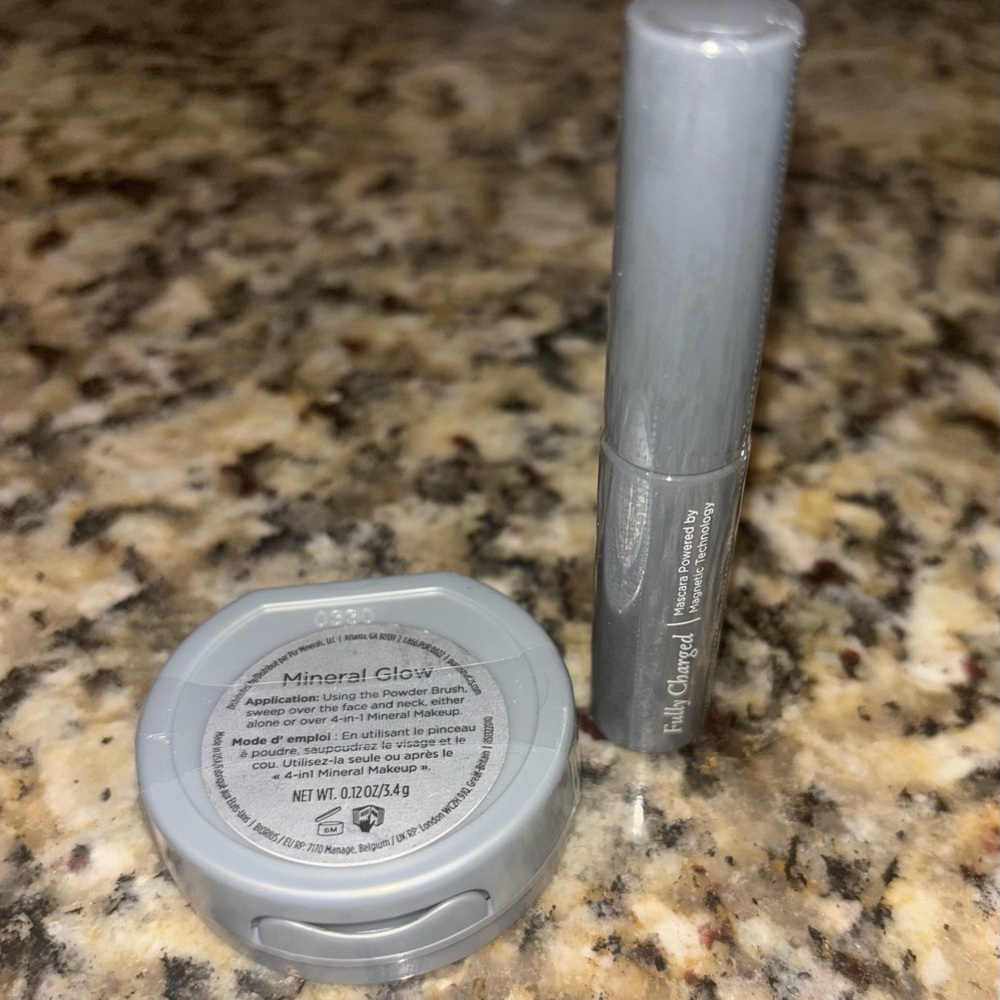Pur Makeup Set - Picture 2 of 2